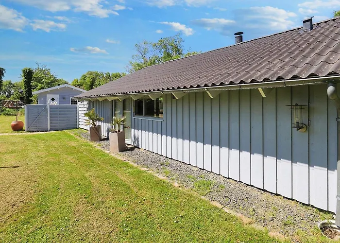 4 Star In Praesto-by Traum Præstø